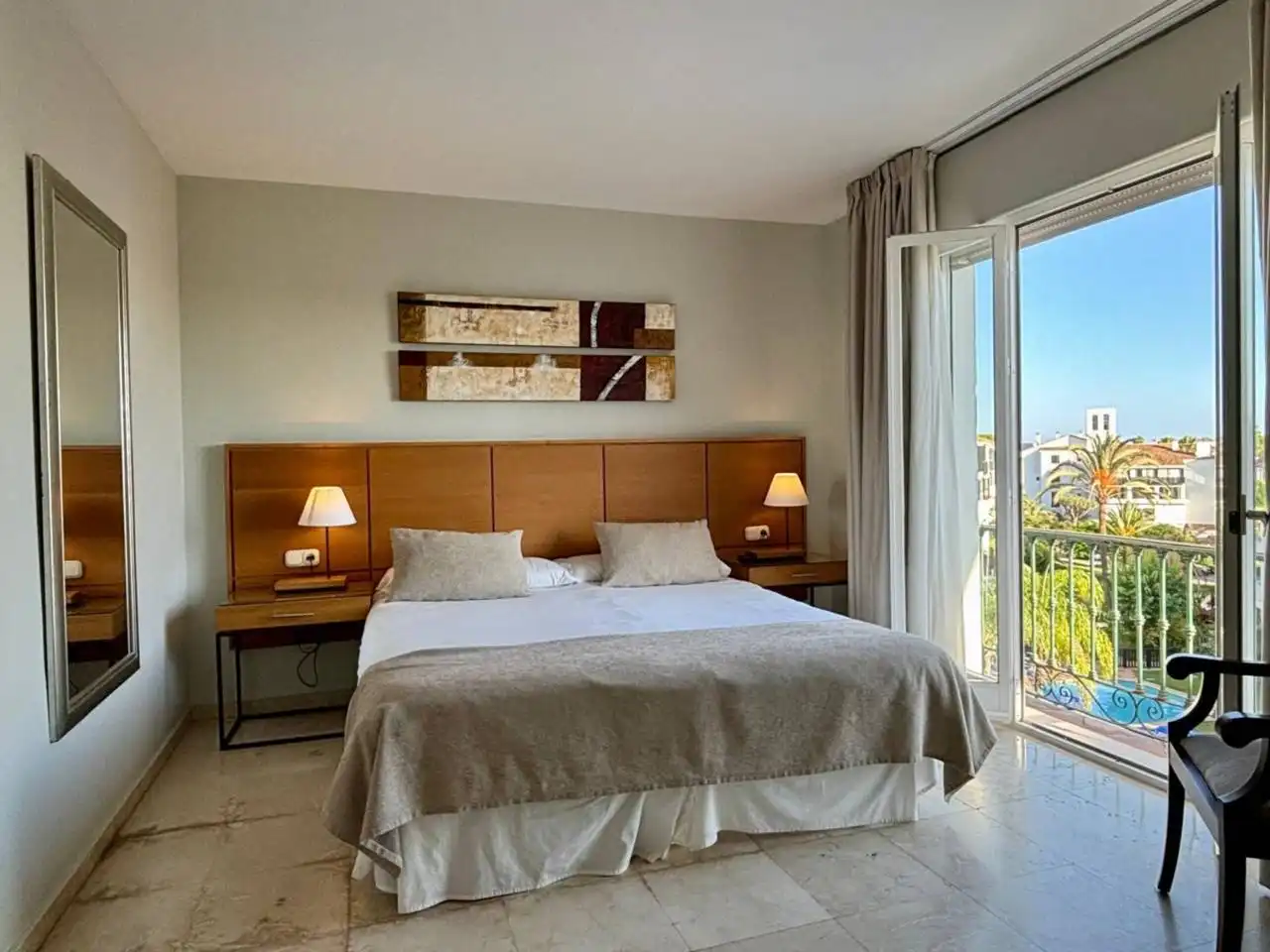 Bedroom of Flat for rent in Marbella  with Air Conditioner, Heating and Terrace
