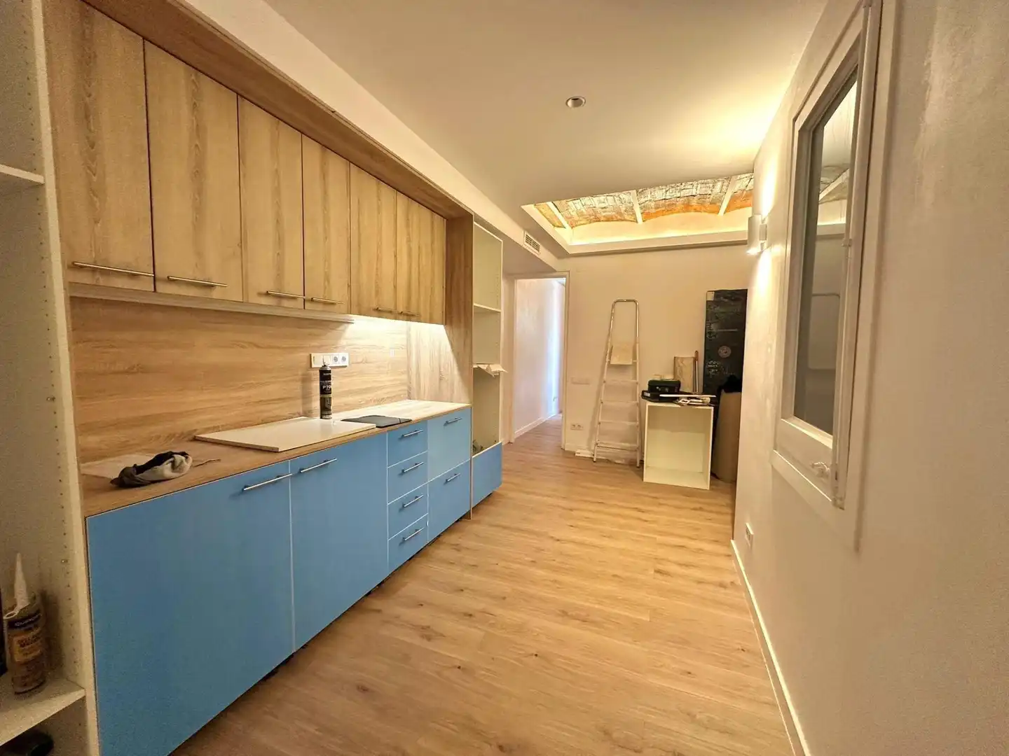 Cuina de Apartament en venda en Barcelona amb Aire condicionat