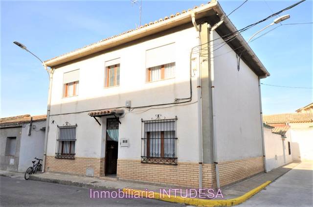 Casa-chalet en Venta en Santiago en Buñuel