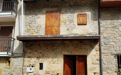 Außenansicht von Haus oder Chalet zum verkauf in Guriezo