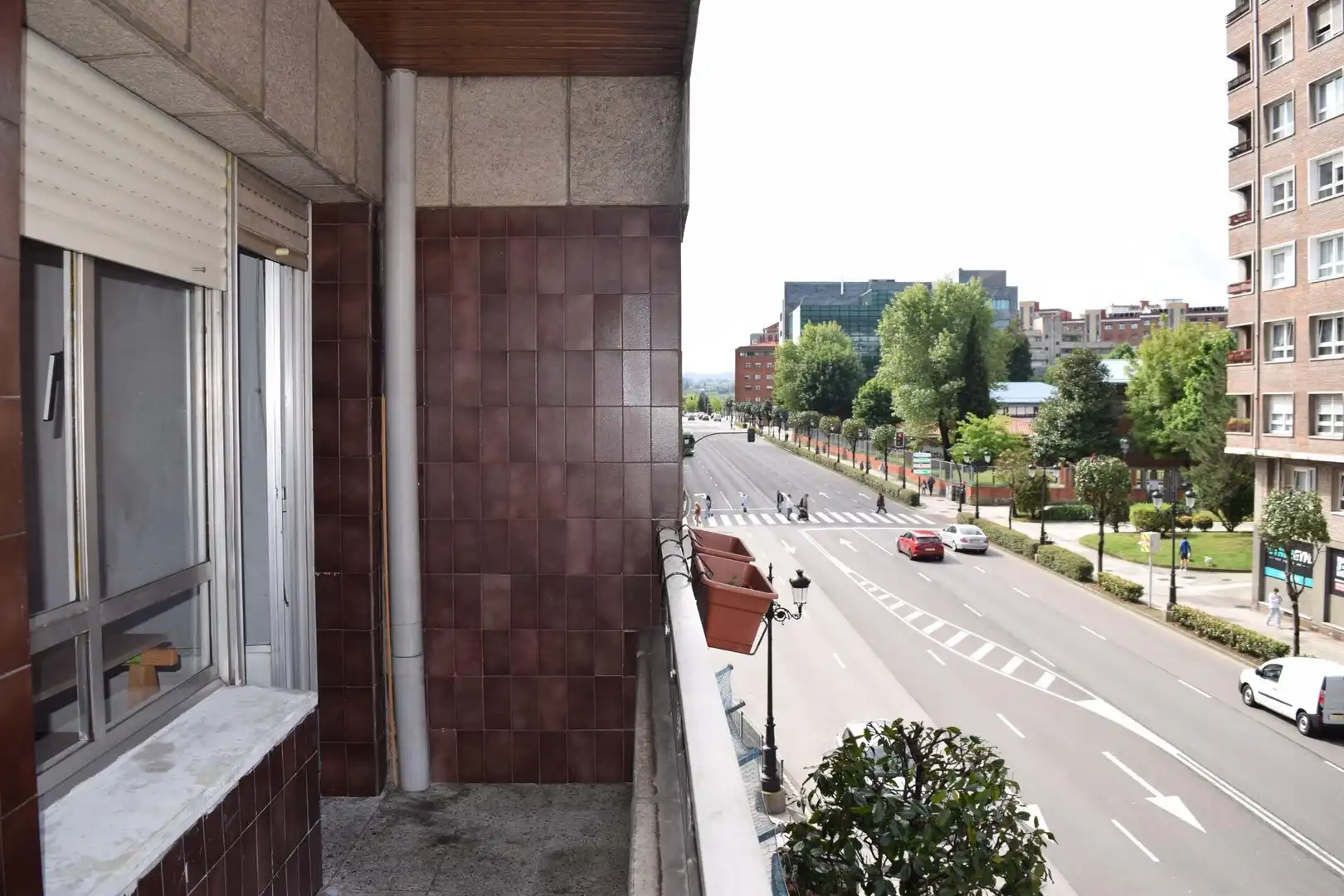 Terrassa de Pis en venda en Oviedo  amb Calefacció, Parquet i Traster