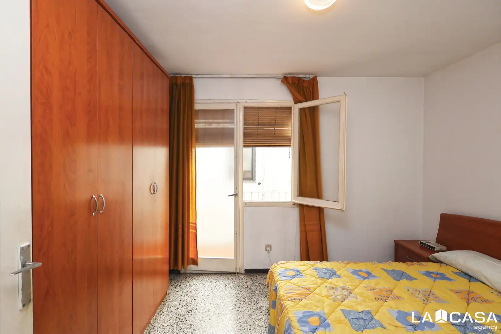 Dormitori de Àtic en venda en L'Hospitalet de Llobregat amb Calefacció, Terrassa i Balcó