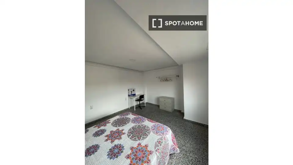 Schlafzimmer von Wohnung zur untervermieten in Sagunto / Sagunt mit Klimaanlage und Terrasse