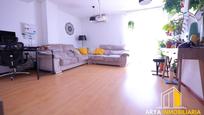 Sala d'estar de Àtic en venda en Torrejón de Ardoz amb Calefacció, Terrassa i Traster