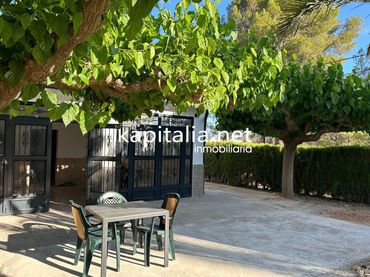 Casa amb piscina en venda a Albaida
