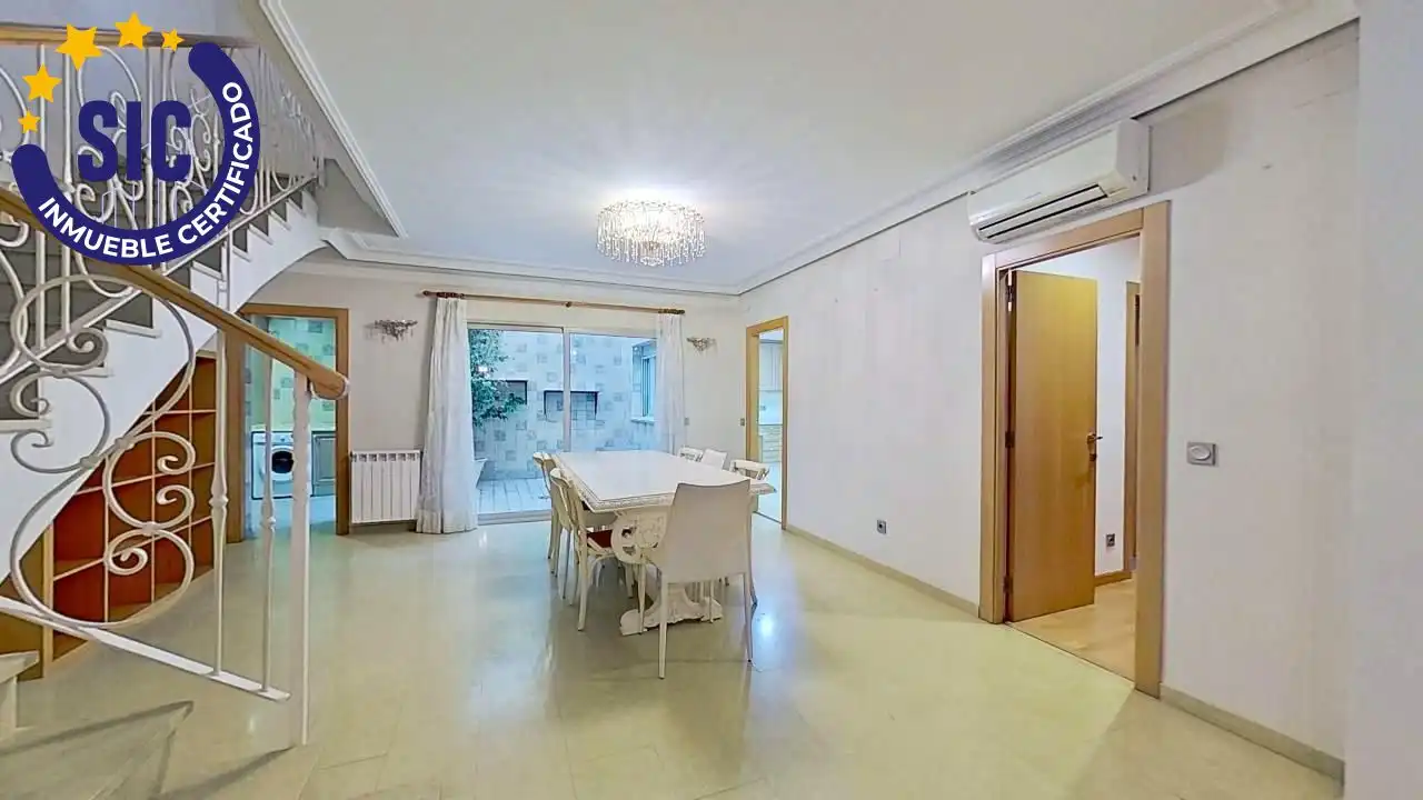 Esszimmer von Haus oder Chalet zur Miete in Chiva mit Heizung und Terrasse