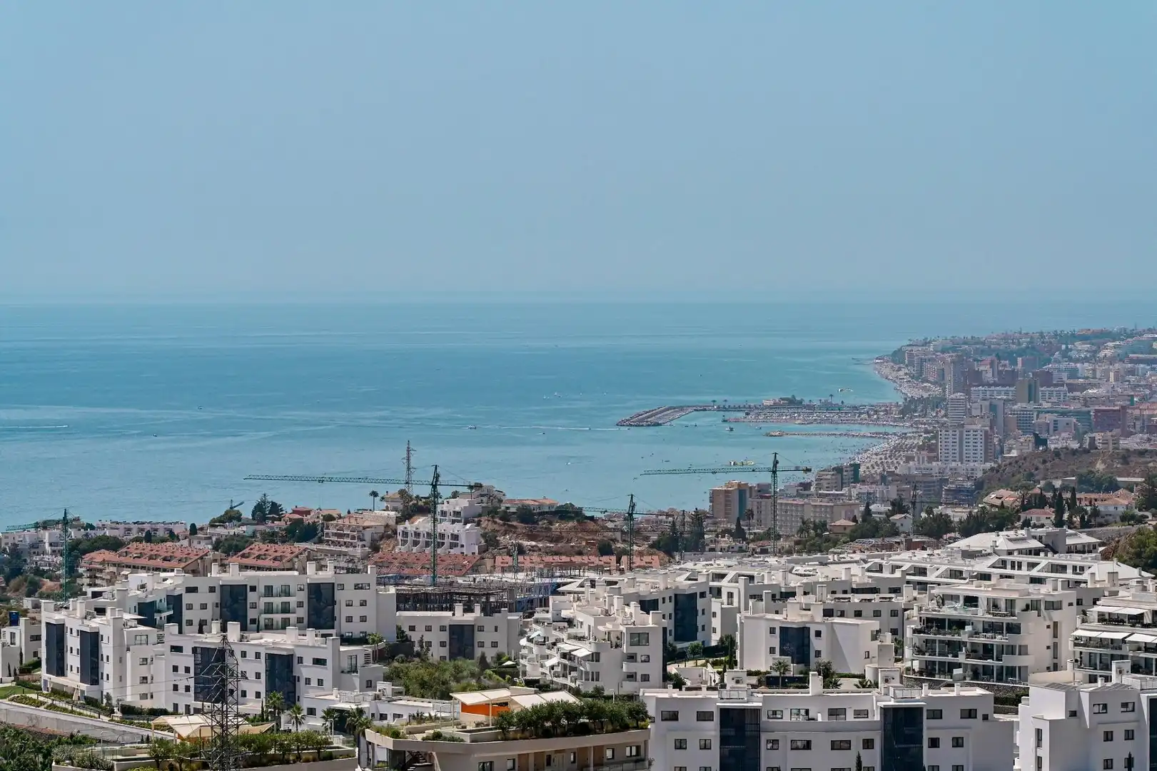 Exterior view of Apartments for sale in Fuengirola  with Air Conditioner, Terrace and Storage room