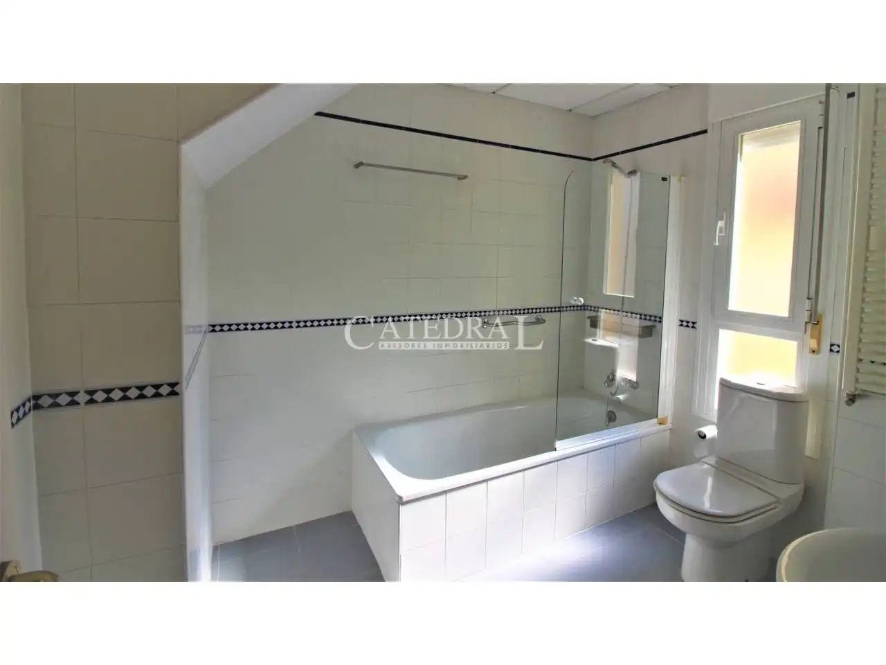 Baño de Dúplex en venta en Sevilla con Aire acondicionado, Calefacción y Terraza