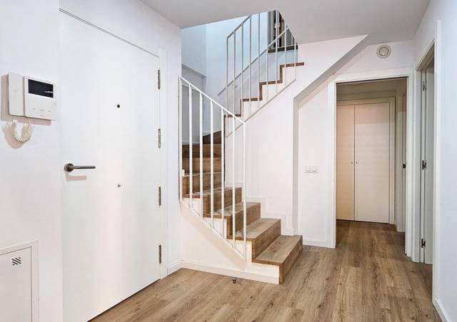 Dúplex en Venta en Calle de Santa Engràcia en La Prosperitat