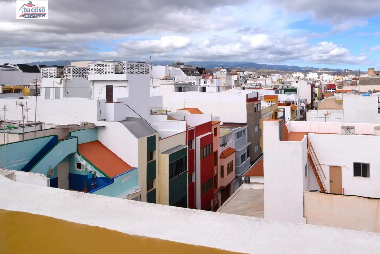 Vista exterior de Edifici en venda en Las Palmas de Gran Canaria