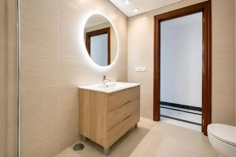 Bathroom of Flat for rent in Estepona  with Air Conditioner, Heating and Terrace