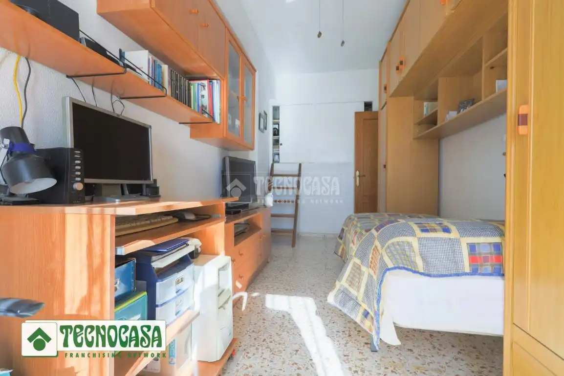 Schlafzimmer von Einfamilien-Reihenhaus zum Verkauf in Adra mit Terrasse, Möbliert und Alarm