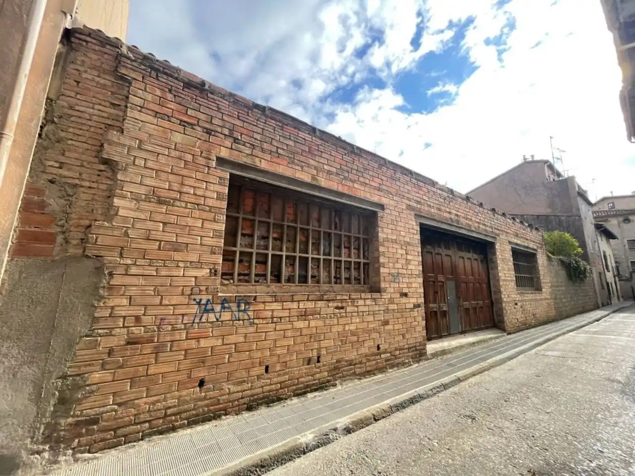 Exterior view of Houses for sale in Manlleu