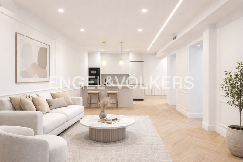 Exterior view of Flat for sale in  Madrid Capital  with Air Conditioner, Heating and Parquet flooring