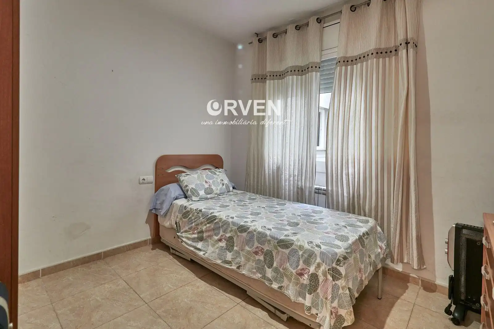 Habitación de Piso en venta en El Vendrell con Calefacción, Terraza y Amueblado