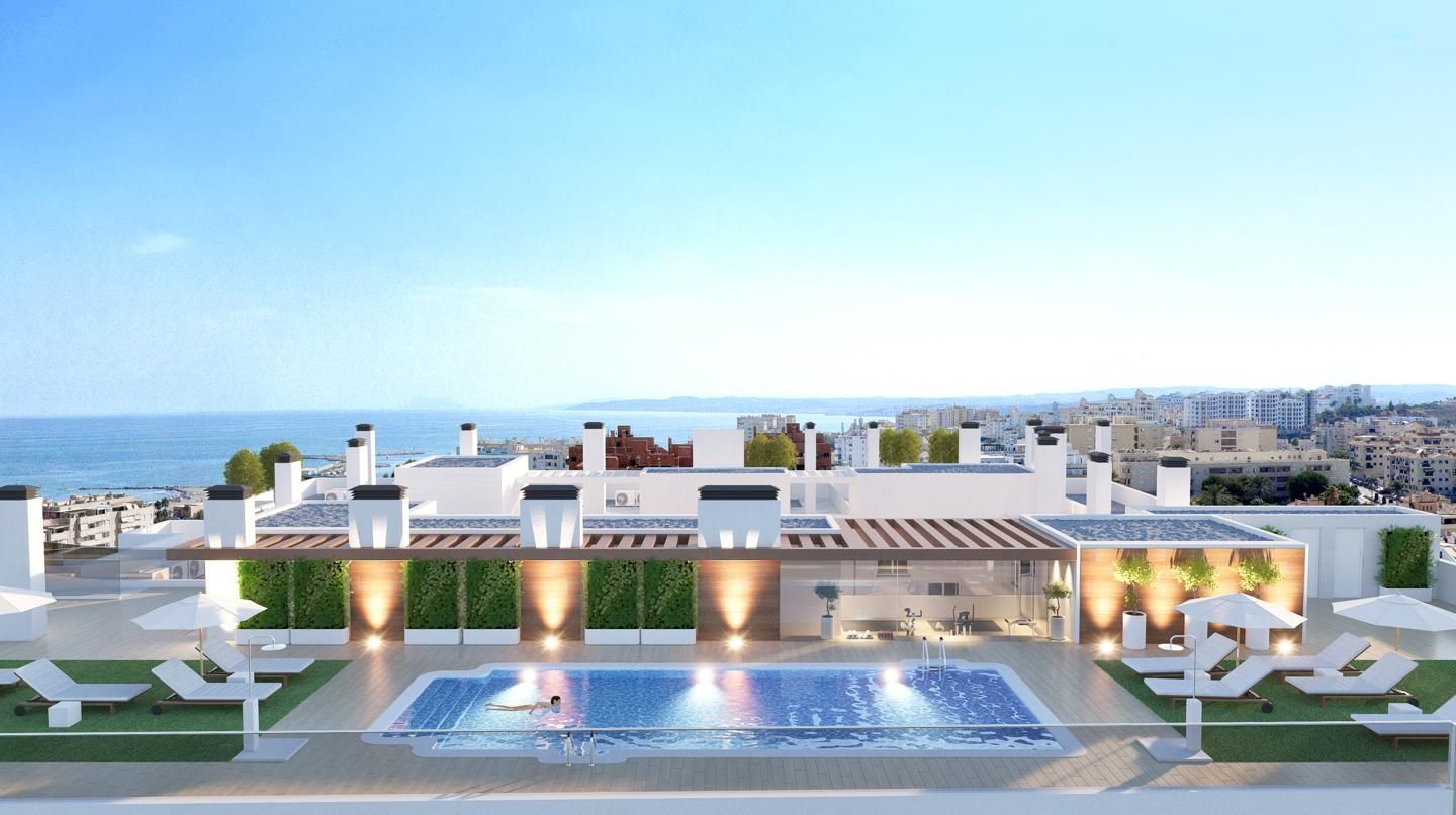 Piscina de Pis en venda en Estepona amb Aire condicionat, Terrassa i Piscina