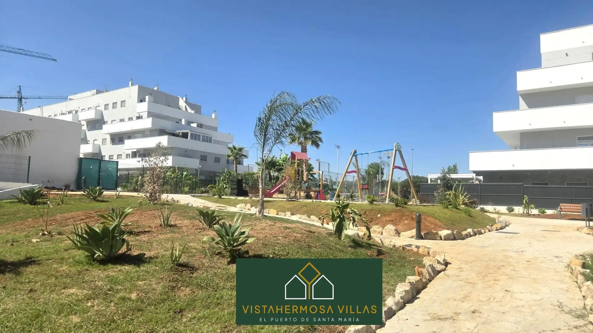 Vista exterior de Piso en venta en El Puerto de Santa María con Terraza y Piscina comunitaria