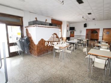 Local comercial en venda a Crevillent