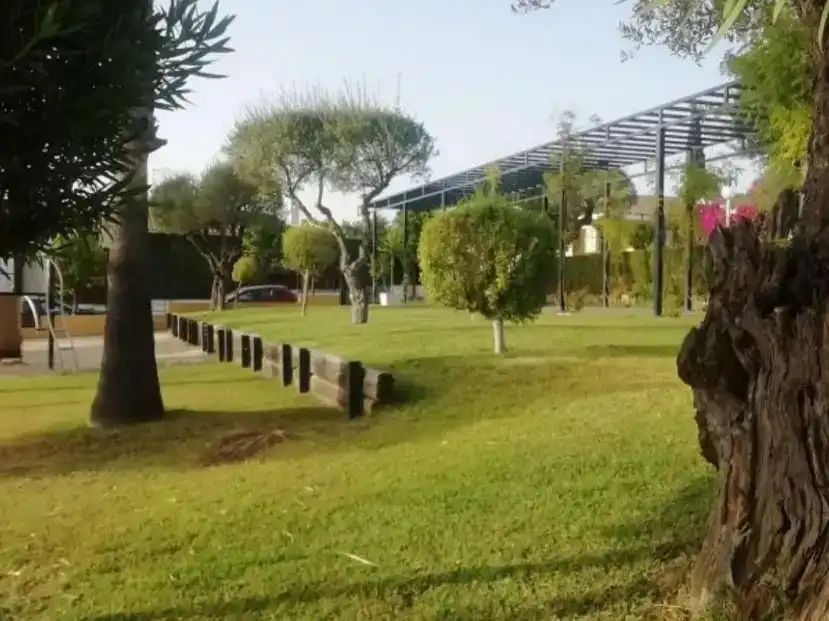 Casa o xalet en venda en Espartinas amb Aire condicionat, Jardí privat i Piscina