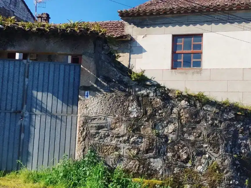 Vista exterior de Pis en venda en Meis amb Balcó