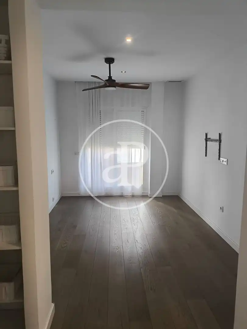 Habitación de Piso de alquiler en Valencia con Aire acondicionado, Terraza y Trastero