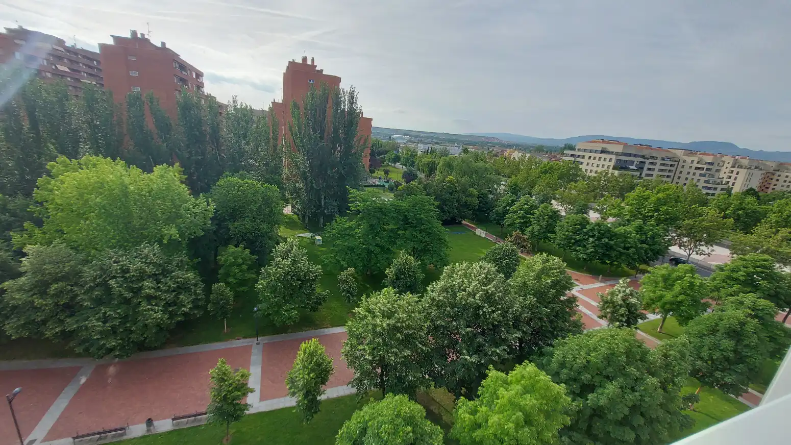 Vista exterior de Piso en venta en  Logroño con Aire acondicionado, Calefacción y Trastero