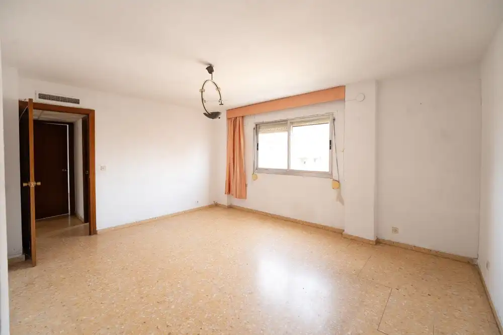 Habitación de Piso en venta en Valencia con Aire acondicionado y Calefacción