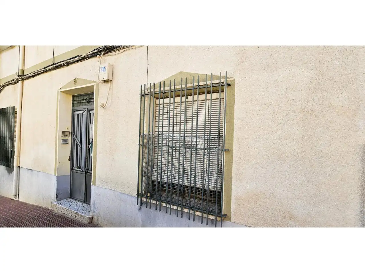 Vista exterior de Planta baja en venta en Totana con Terraza, Trastero y Amueblado