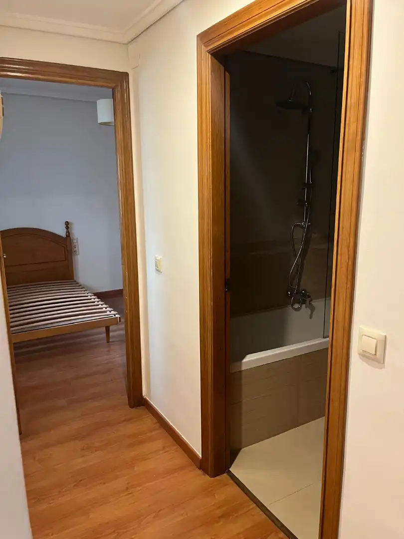 Badezimmer von Wohnung zum Verkauf in Valencia mit Klimaanlage, Heizung und Parkett