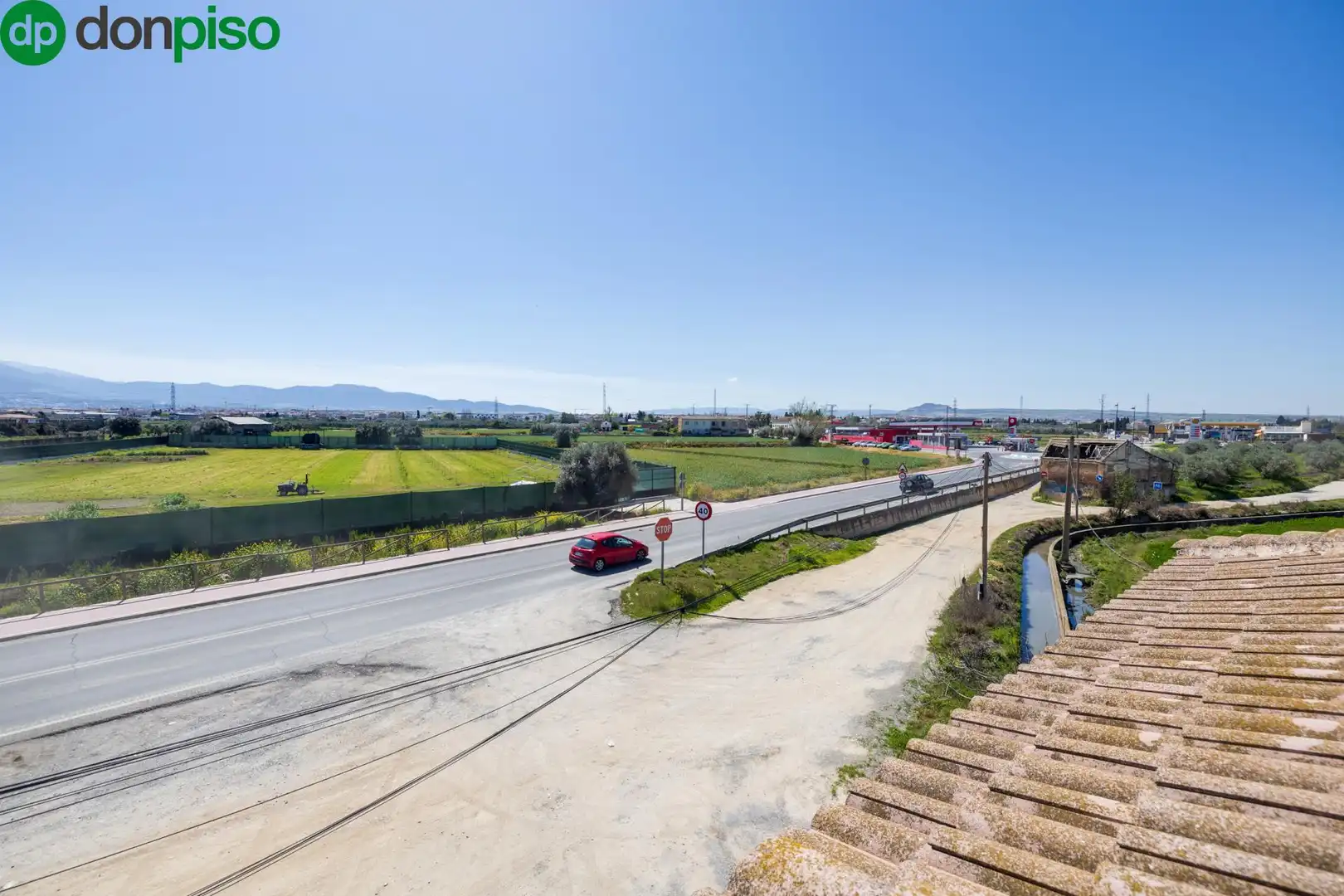 Vista exterior de Finca rústica en venda en Armilla amb Jardí privat i Terrassa