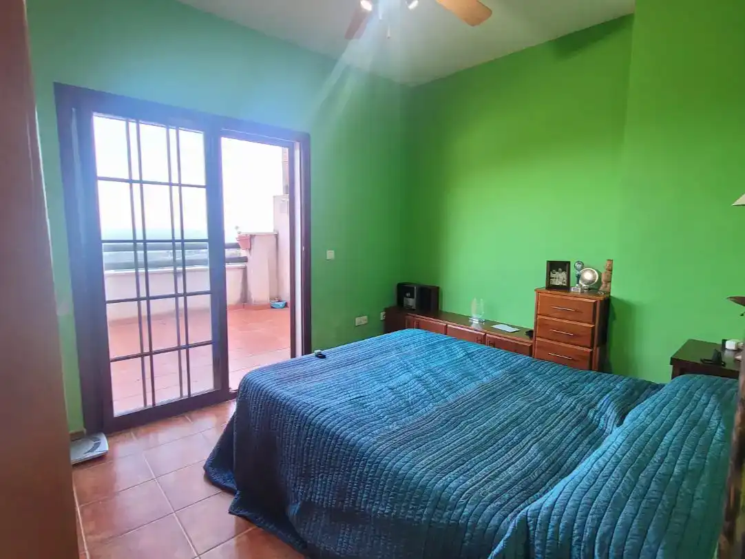 Habitación de Piso en venta en Polopos con Aire acondicionado, Piscina y Amueblado