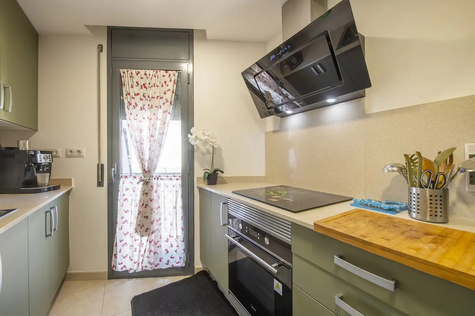 Cocina de Piso en venta en Banyoles con Calefacción, Trastero y Balcón