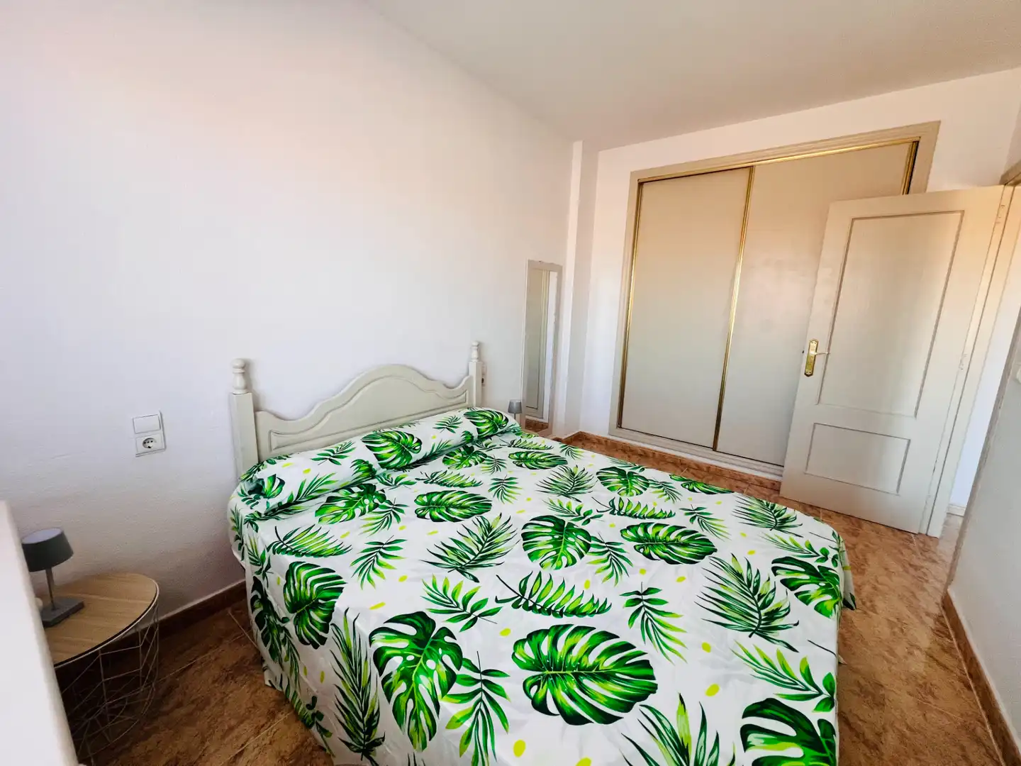 Habitación de Apartamento en venta en Torrevieja con Aire acondicionado, Calefacción y Terraza