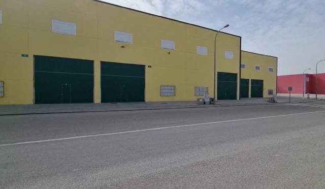 Nave industrial en Alquiler en Avenida de la Industria en Borox