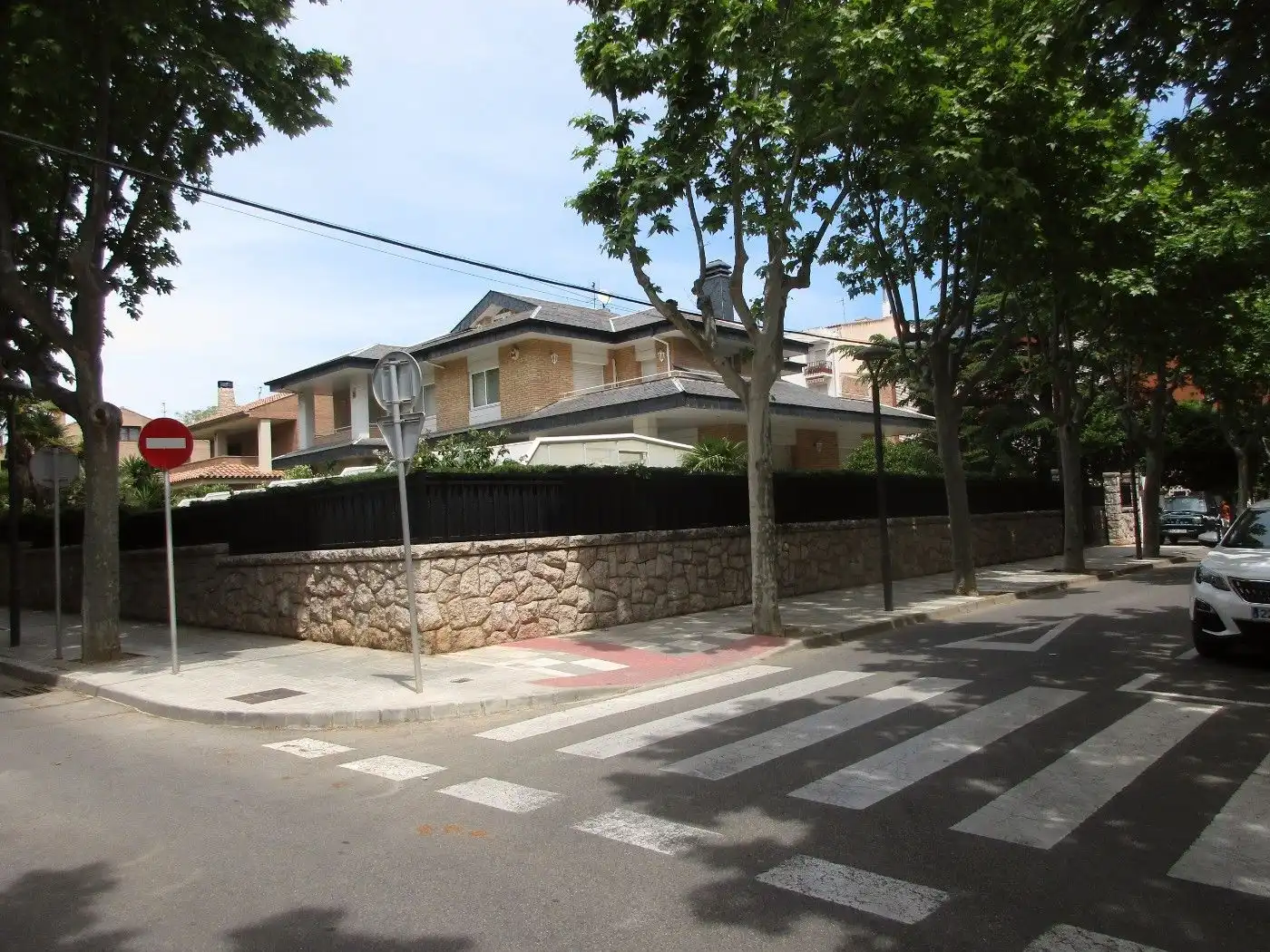 Vista exterior de Casa o xalet en venda en Reus amb Aire condicionat, Calefacció i Jardí privat