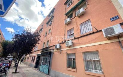 Exterior view of Premises for sale in  Madrid Capital