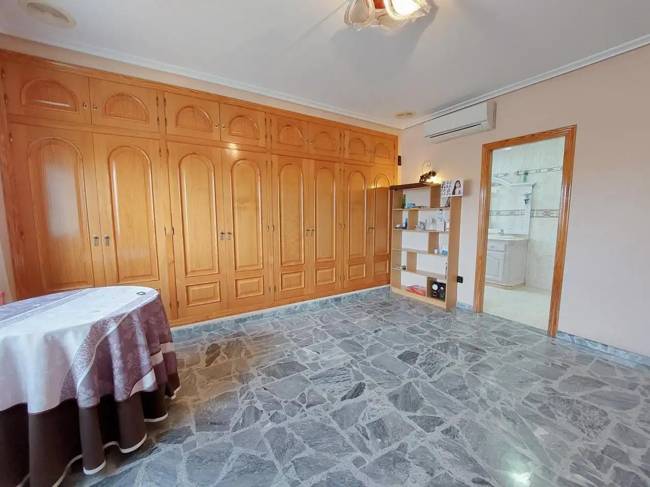 Casa o chalet en venta en Elche / Elx con Aire acondicionado y Jardín privado