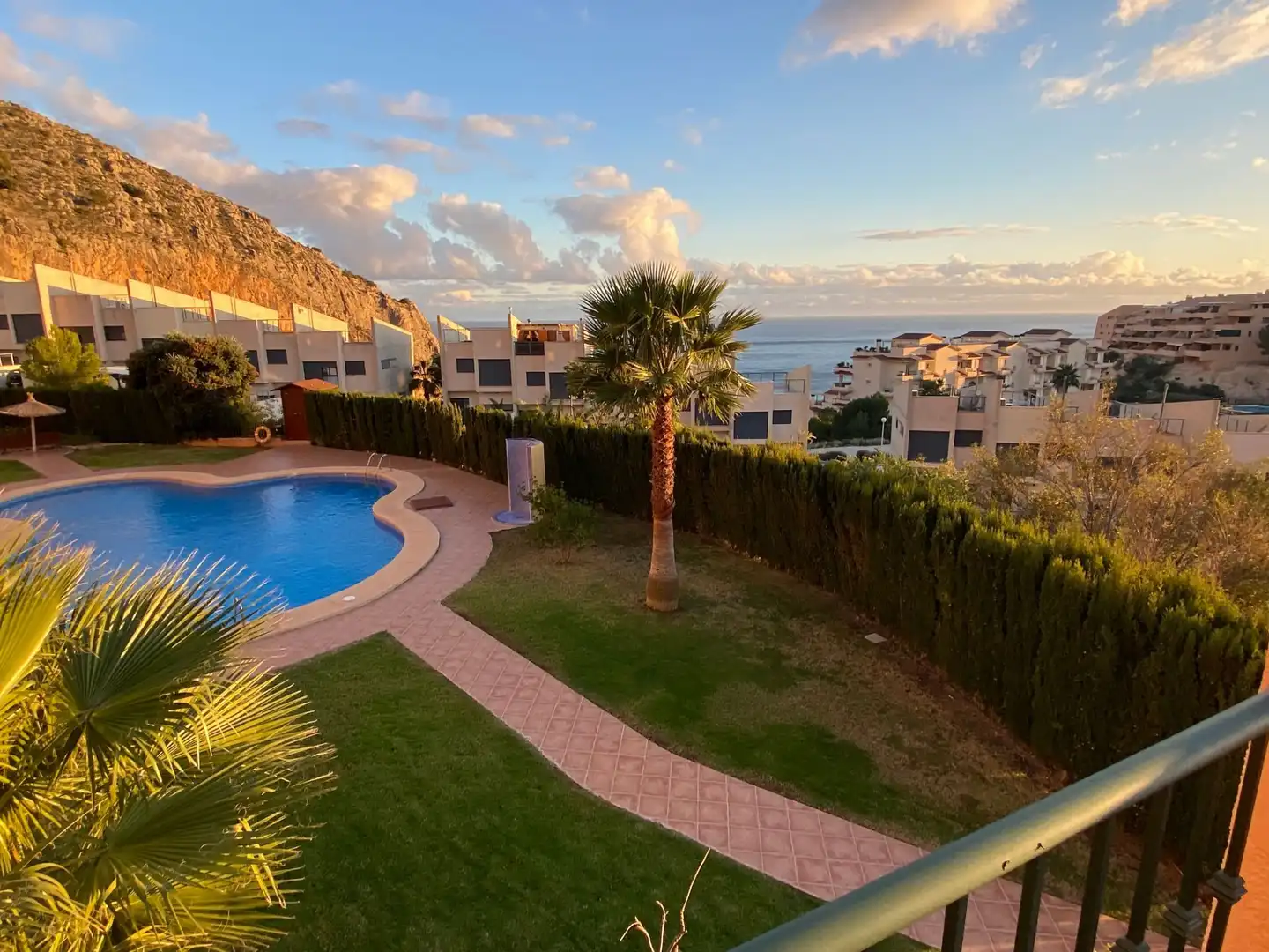 Vista exterior de Apartamento de alquiler en Altea con Aire acondicionado, Calefacción y Terraza