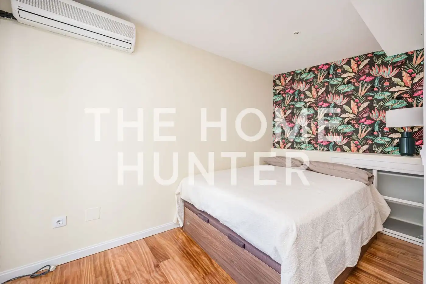 Bedroom of Flat for rent in Madrid  with Air Conditioner, Heating and Furnished