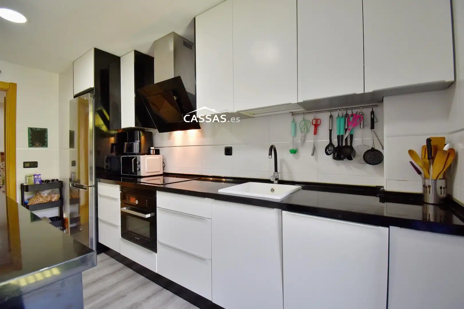Cocina de Planta baja en venta en Torrejón de Ardoz con Aire acondicionado, Calefacción y Jardín privado