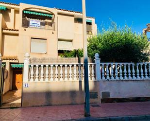 Vista exterior de Dúplex en venda en Guardamar del Segura amb Terrassa i Balcó