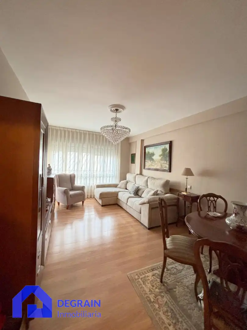 Sala de estar de Piso de alquiler en Oviedo  con Calefacción, Terraza y Trastero