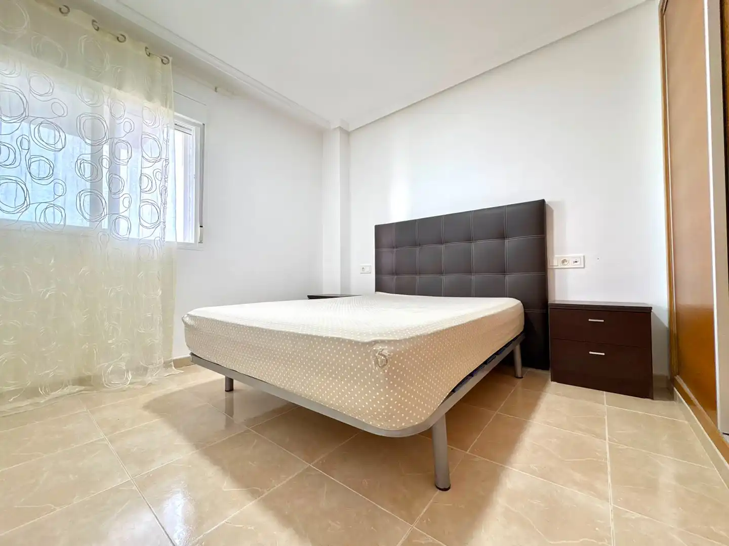 Schlafzimmer von Wohnungen zum Verkauf in Guardamar del Segura mit Klimaanlage, Heizung und Terrasse