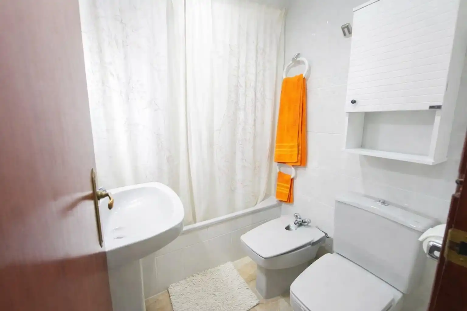 Baño de Piso en venta en Cullera con Terraza, Amueblado y Piscina comunitaria