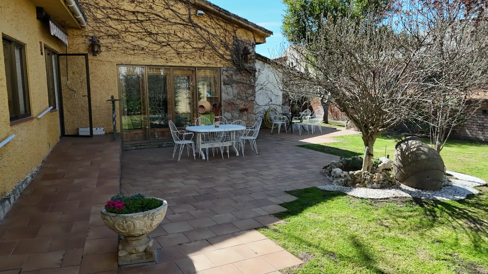 Terrassa de Casa o xalet en venda en Talamanca de Jarama amb Calefacció, Jardí privat i Forn