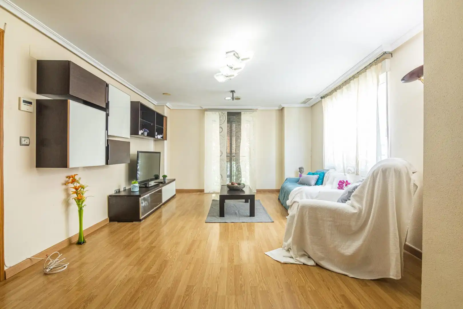 Sala d'estar de Àtic en venda en Elche / Elx amb Aire condicionat, Terrassa i Balcó