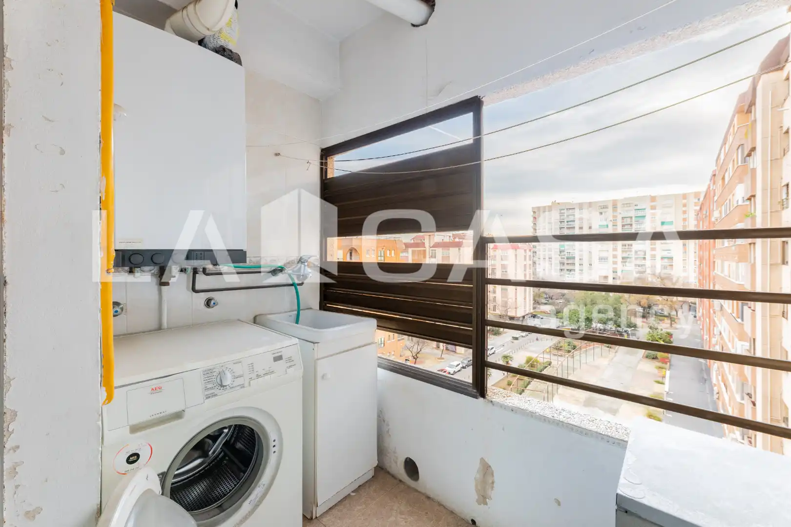 Habitación de Piso en venta en Valencia con Horno y Balcón