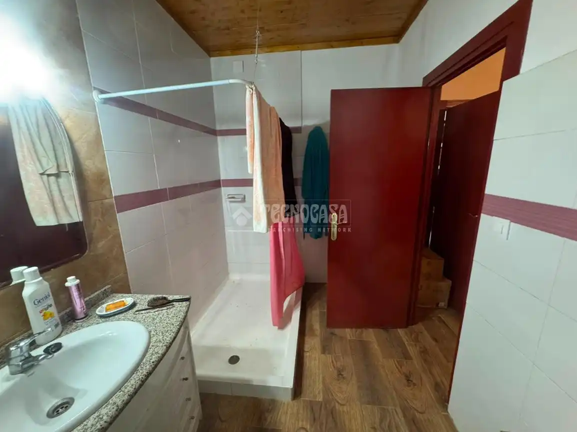 Bathroom of Houses for sale in Almendralejo  with Private garden and Furnished