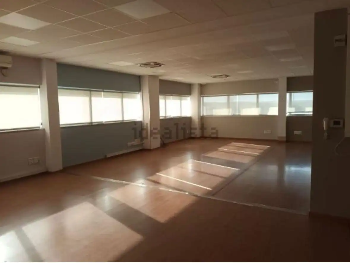 Oficina amb ascensor de lloguer a Periurbano Este - Campiña, imagen 10