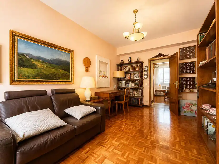 Sala d'estar de Pis en venda en Vitoria - Gasteiz amb Calefacció, Parquet i Traster